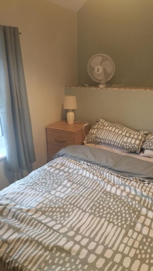 Accomadation Wrexham Eksteriør bilde