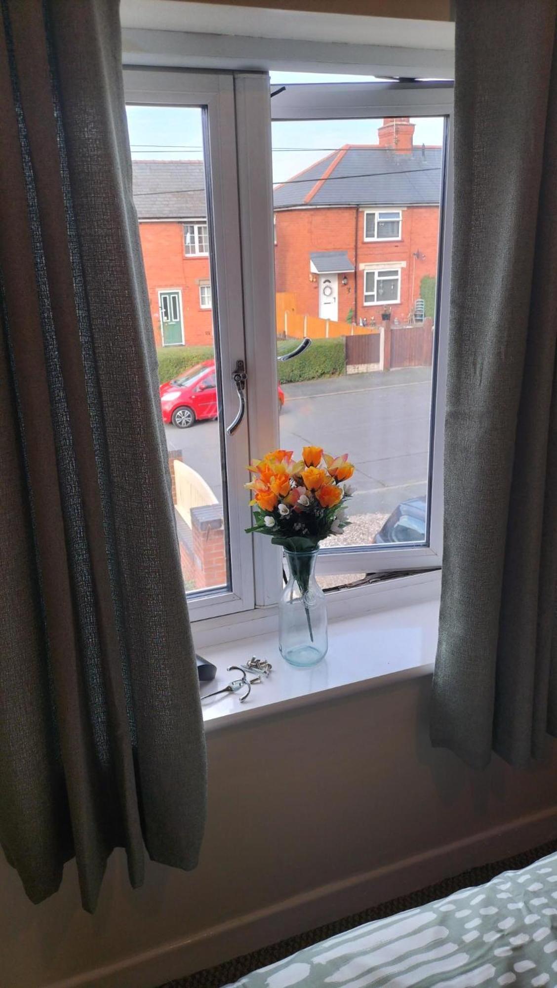 Accomadation Wrexham Eksteriør bilde